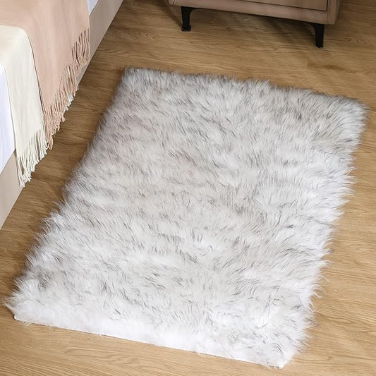 Goolela Faux Sheepskin Fur Rug Fluffy Fuzzy Furry Rug for Bedroom Dorm 2x3 Bedside White with Grey Tips Living Room Decor Small Plush Carpet Shaggy Washable Rectangle