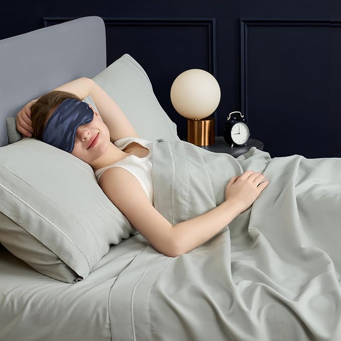 CASUAL LIVING Queen Sheets Set 4 Piece Cooling Sheets with 2 Pillowcases Soft Microfiber Hypoallergenic Washable Bed Set Deep Pocket Lightweight Bedding Elasticized for Bedroom, Queen, Sage Green