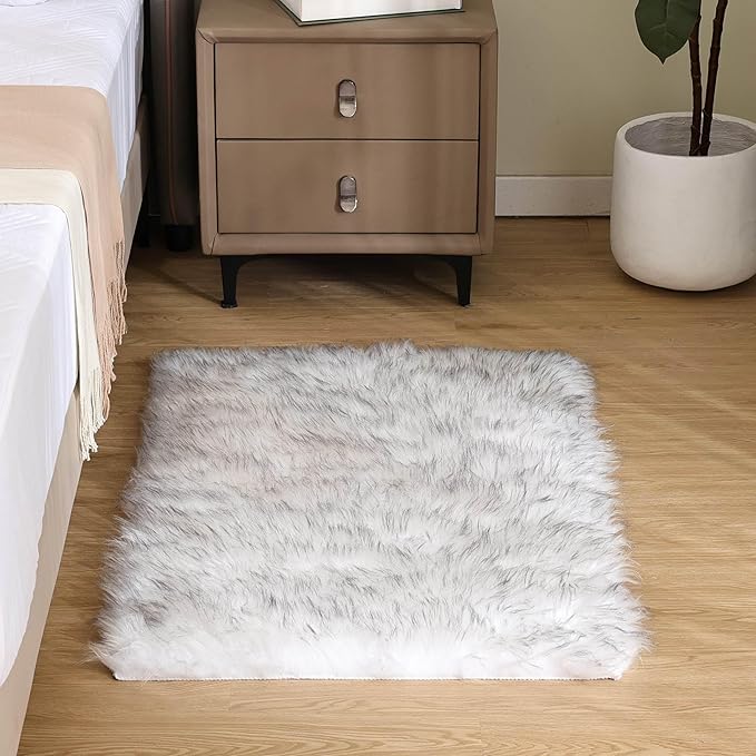Goolela Faux Sheepskin Fur Rug Fluffy Fuzzy Furry Rug for Bedroom Dorm 2x3 Bedside White with Grey Tips Living Room Decor Small Plush Carpet Shaggy Washable Rectangle