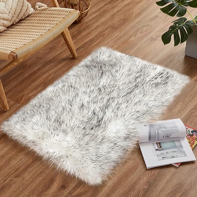 Goolela Faux Sheepskin Fur Rug Fluffy Fuzzy Furry Rug for Bedroom Dorm 2x3 Bedside White with Grey Tips Living Room Decor Small Plush Carpet Shaggy Washable Rectangle